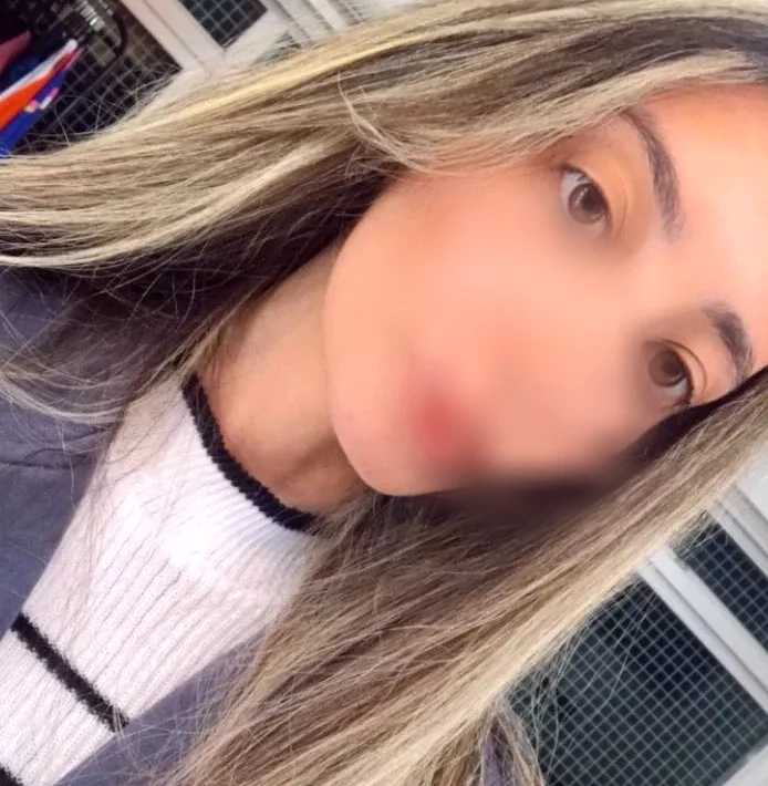 Agata, 20