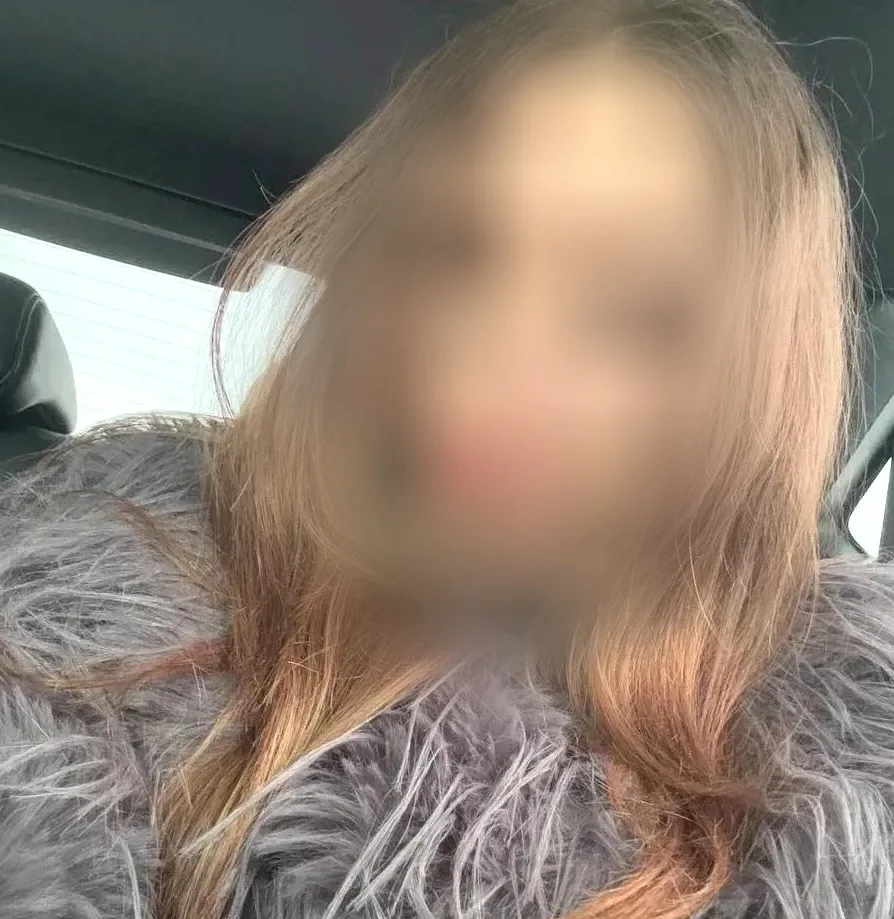 Catriona, 19